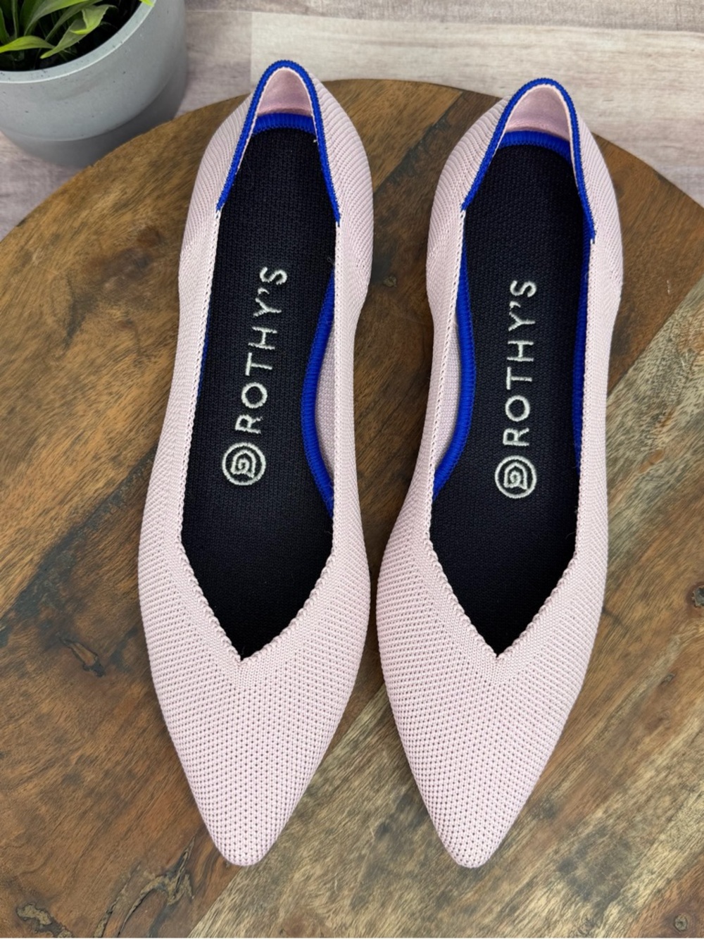 Rothy's Pointed Knit Flats in Petal Pink - Size: W 7.5 - Picture 2 of 7